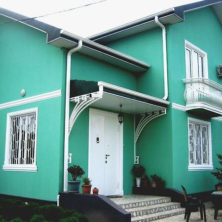 Guest House Green House Zugdidi Dış mekan fotoğraf