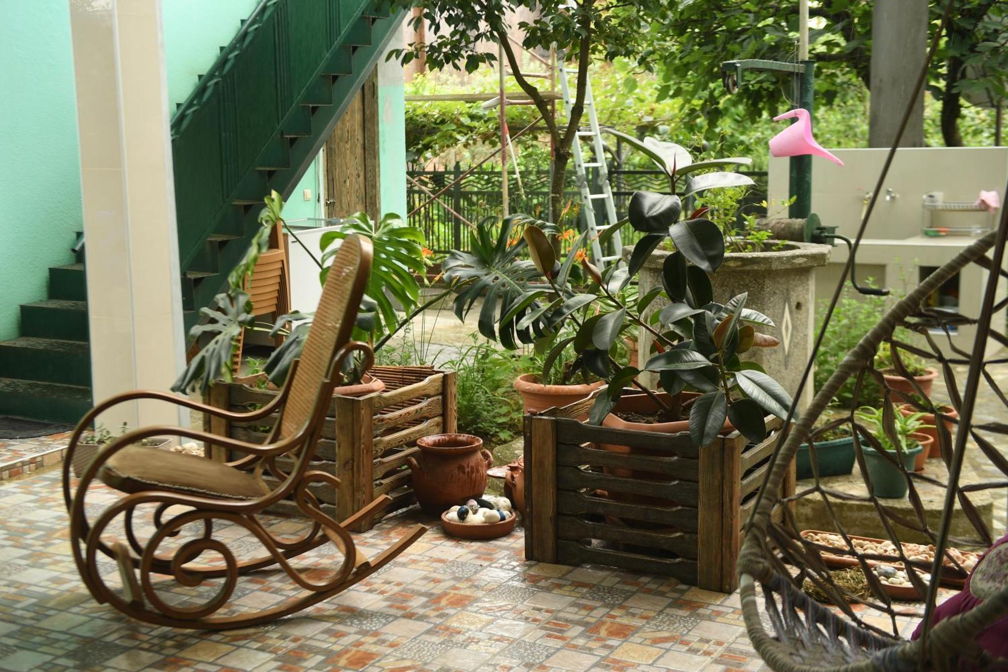 Guest House Green House Zugdidi Dış mekan fotoğraf