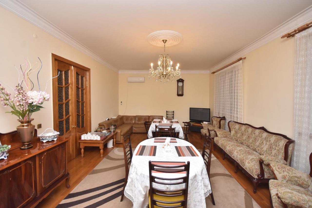 Guest House Green House Zugdidi Dış mekan fotoğraf