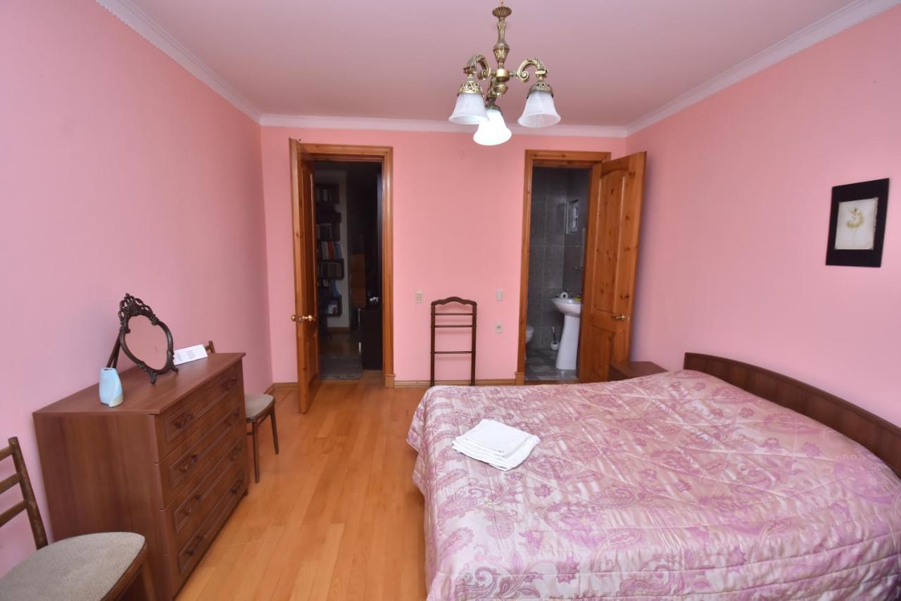 Guest House Green House Zugdidi Dış mekan fotoğraf