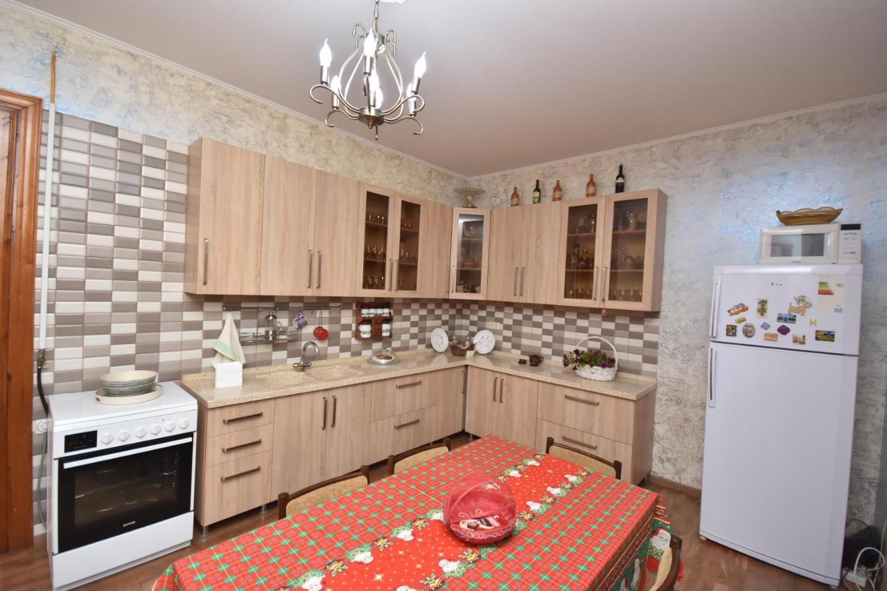 Guest House Green House Zugdidi Dış mekan fotoğraf